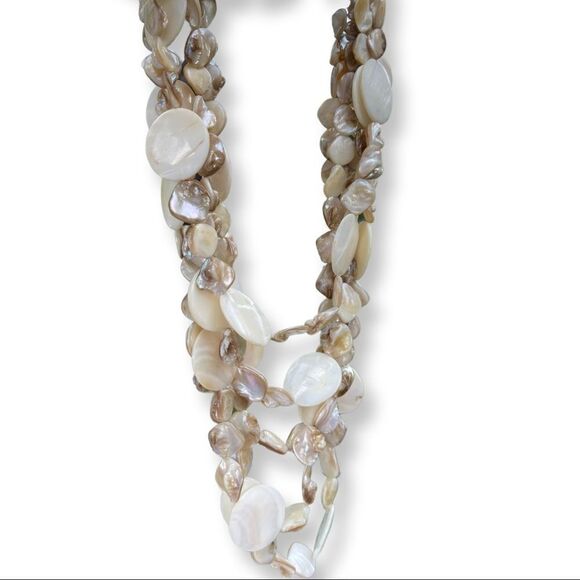 • Mother of Pearl Five Strand Necklace • - Picture 4 of 13